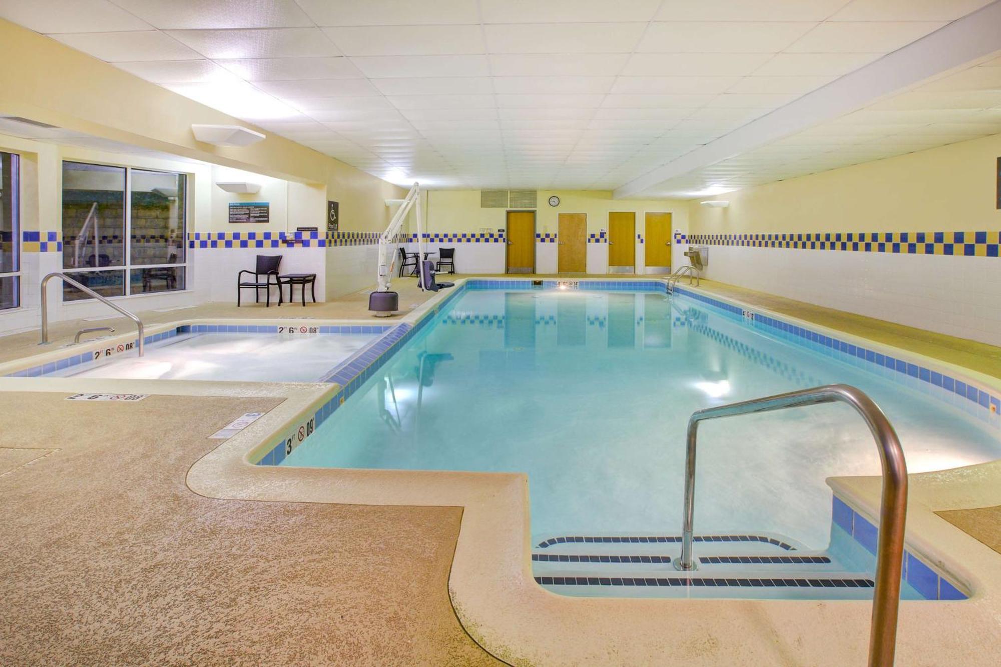 Hilton Garden Inn Chesterton Bagian luar foto